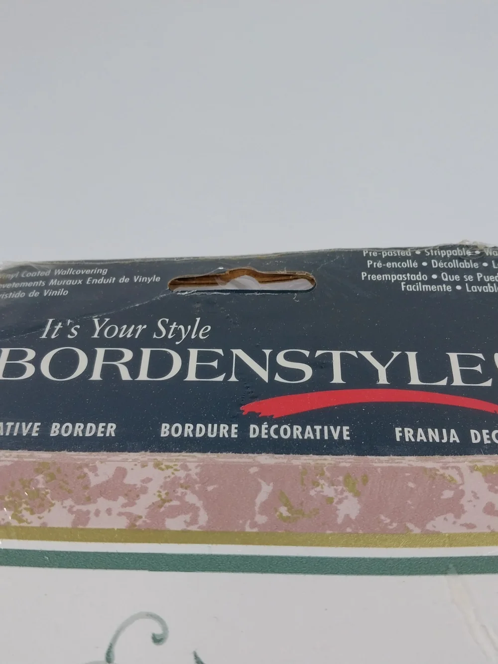 Vintage 90s Bordenstyle Wallpaper Border Pink Sea Shells Print 7”x 5 Yds.